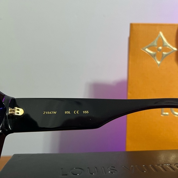 LOUIS VUITTON CYCLONE SUNGLASSES - Picture 3 of 7